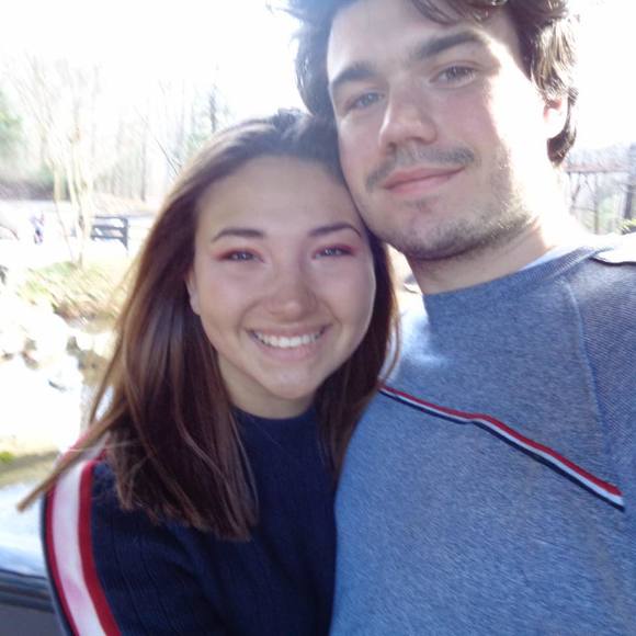 Meet your Posher, Ashleigh - Picture 1 of 1